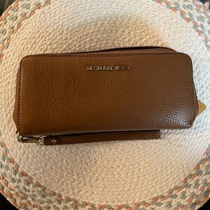 Michael Kors Jet Set Brown Travel Continental Leather Wallet
